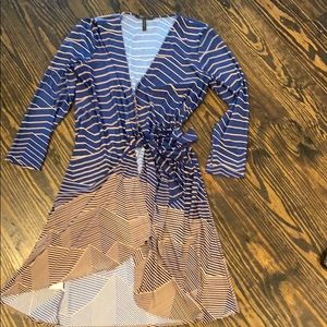 BCBG MAX AZRIA LONG SLEEVE WRAP DRESS SZ L